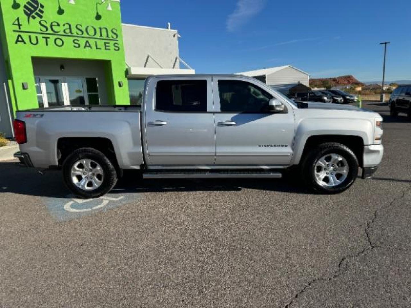 2016 Silver Ice Metallic /Dark Ash Seats w/Jet Black Interior Accents, cloth Chevrolet Silverado 1500 LT Crew Cab 4WD (3GCUKREC5GG) with an 5.3L V8 OHV 16V engine, 6-Speed Automatic transmission, located at 1865 East Red Hills Pkwy, St. George, 84770, (435) 628-0023, 37.120850, -113.543640 - We specialize in helping ALL people get the best financing available. No matter your credit score, good, bad or none we can get you an amazing rate. Had a bankruptcy, divorce, or repossessions? We give you the green light to get your credit back on the road. Low down and affordable payments that fit - Photo#11