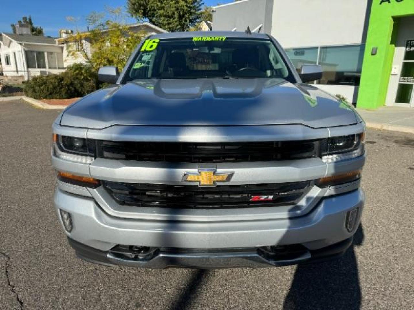 2016 Silver Ice Metallic /Dark Ash Seats w/Jet Black Interior Accents, cloth Chevrolet Silverado 1500 LT Crew Cab 4WD (3GCUKREC5GG) with an 5.3L V8 OHV 16V engine, 6-Speed Automatic transmission, located at 1865 East Red Hills Pkwy, St. George, 84770, (435) 628-0023, 37.120850, -113.543640 - Photo#2