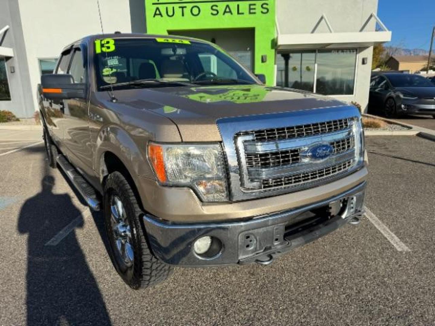 2013 Tan /Tan Cloth Interior Ford F-150 XLT SuperCrew 6.5-ft. Bed 4WD (1FTFW1EF9DK) with an 5.0L V8 engine, 6-Speed Automatic transmission, located at 1865 East Red Hills Pkwy, St. George, 84770, (435) 628-0023, 37.120850, -113.543640 - Photo#1