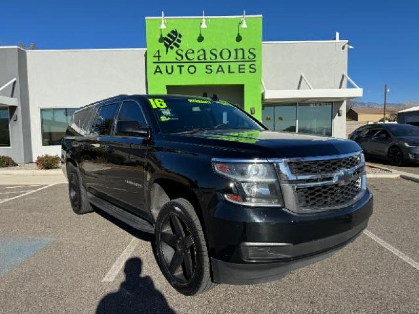 2016 Black /Black leather Interior Chevrolet Suburban LS 2WD (1GNSCGKC8GR) with an 5.3L V8 OHV 16V engine, 6-Speed Automatic transmission, located at 1865 East Red Hills Pkwy, St. George, 84770, (435) 628-0023, 37.120850, -113.543640 - Photo#0