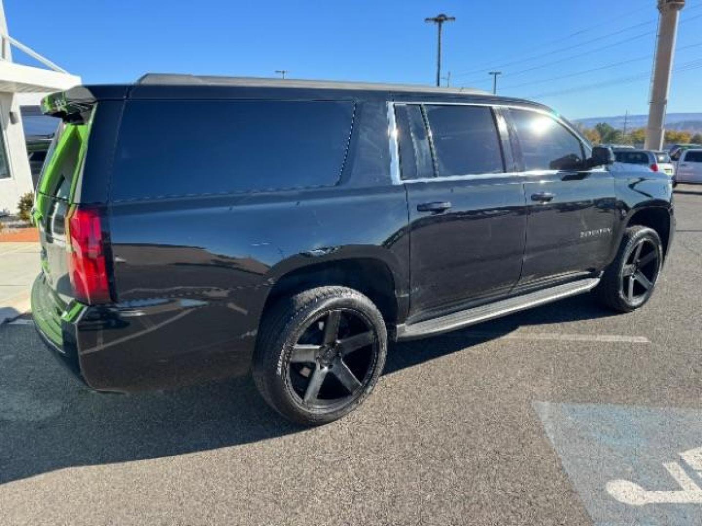 2016 Black /Black leather Interior Chevrolet Suburban LS 2WD (1GNSCGKC8GR) with an 5.3L V8 OHV 16V engine, 6-Speed Automatic transmission, located at 1865 East Red Hills Pkwy, St. George, 84770, (435) 628-0023, 37.120850, -113.543640 - Photo#10