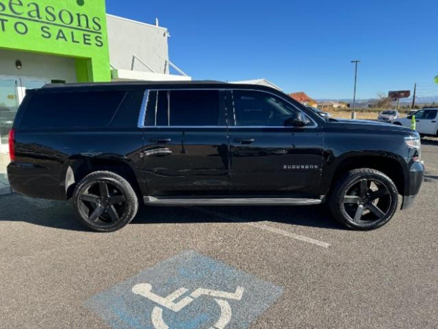 2016 Black /Black leather Interior Chevrolet Suburban LS 2WD (1GNSCGKC8GR) with an 5.3L V8 OHV 16V engine, 6-Speed Automatic transmission, located at 1865 East Red Hills Pkwy, St. George, 84770, (435) 628-0023, 37.120850, -113.543640 - Photo#11