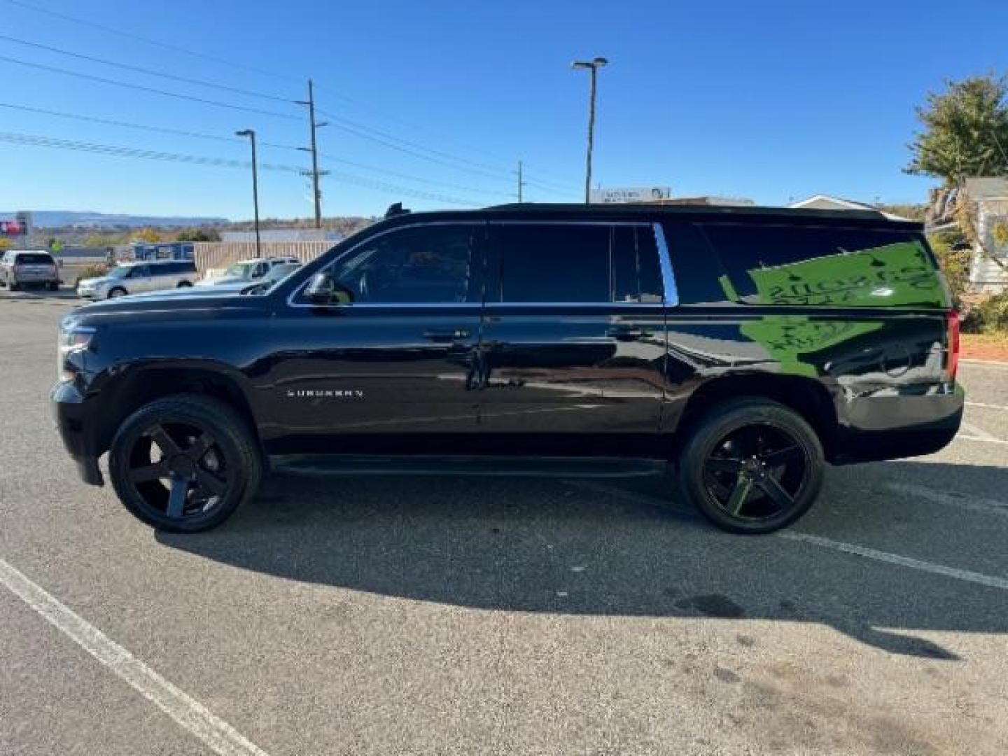 2016 Black /Black leather Interior Chevrolet Suburban LS 2WD (1GNSCGKC8GR) with an 5.3L V8 OHV 16V engine, 6-Speed Automatic transmission, located at 1865 East Red Hills Pkwy, St. George, 84770, (435) 628-0023, 37.120850, -113.543640 - Photo#5