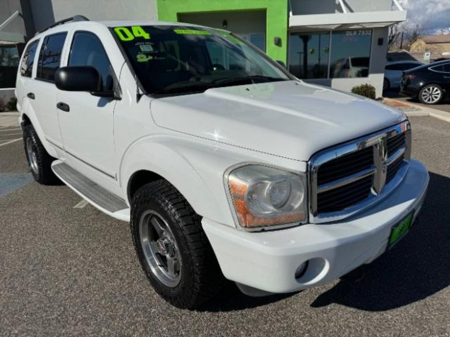 2004 Bright White /Medium Slate Gray Leather Interior Dodge Durango Limited 4WD (1D8HB58D24F) with an 5.7L V8 OHV 16V engine, 5-Speed Automatic transmission, located at 1865 East Red Hills Pkwy, St. George, 84770, (435) 628-0023, 37.120850, -113.543640 - We specialize in helping ALL people get the best financing available. No matter your credit score, good, bad or none we can get you an amazing rate. Had a bankruptcy, divorce, or repossessions? We give you the green light to get your credit back on the road. Low down and affordable payments that fit - Photo#1