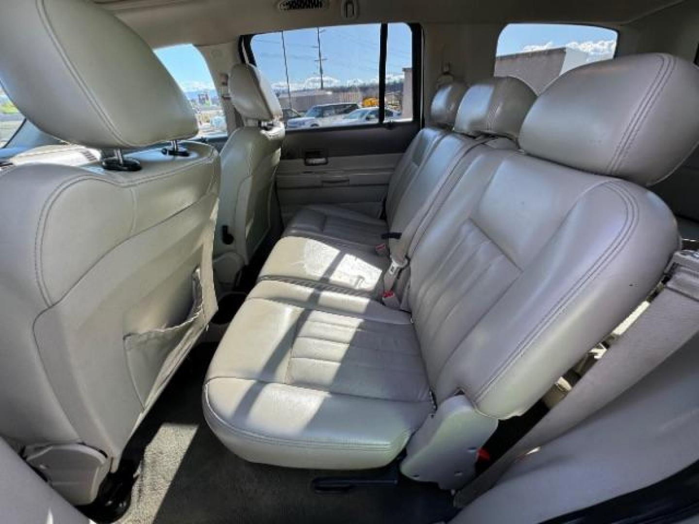 2004 Bright White /Medium Slate Gray Leather Interior Dodge Durango Limited 4WD (1D8HB58D24F) with an 5.7L V8 OHV 16V engine, 5-Speed Automatic transmission, located at 1865 East Red Hills Pkwy, St. George, 84770, (435) 628-0023, 37.120850, -113.543640 - We specialize in helping ALL people get the best financing available. No matter your credit score, good, bad or none we can get you an amazing rate. Had a bankruptcy, divorce, or repossessions? We give you the green light to get your credit back on the road. Low down and affordable payments that fit - Photo#30