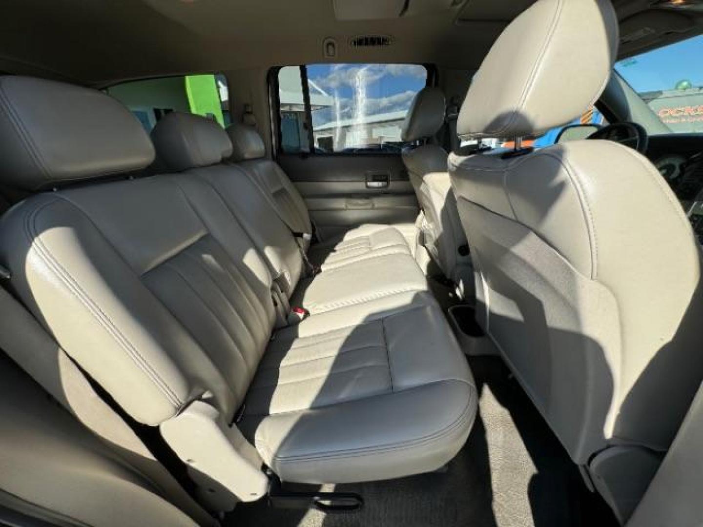 2004 Bright White /Medium Slate Gray Leather Interior Dodge Durango Limited 4WD (1D8HB58D24F) with an 5.7L V8 OHV 16V engine, 5-Speed Automatic transmission, located at 1865 East Red Hills Pkwy, St. George, 84770, (435) 628-0023, 37.120850, -113.543640 - We specialize in helping ALL people get the best financing available. No matter your credit score, good, bad or none we can get you an amazing rate. Had a bankruptcy, divorce, or repossessions? We give you the green light to get your credit back on the road. Low down and affordable payments that fit - Photo#39