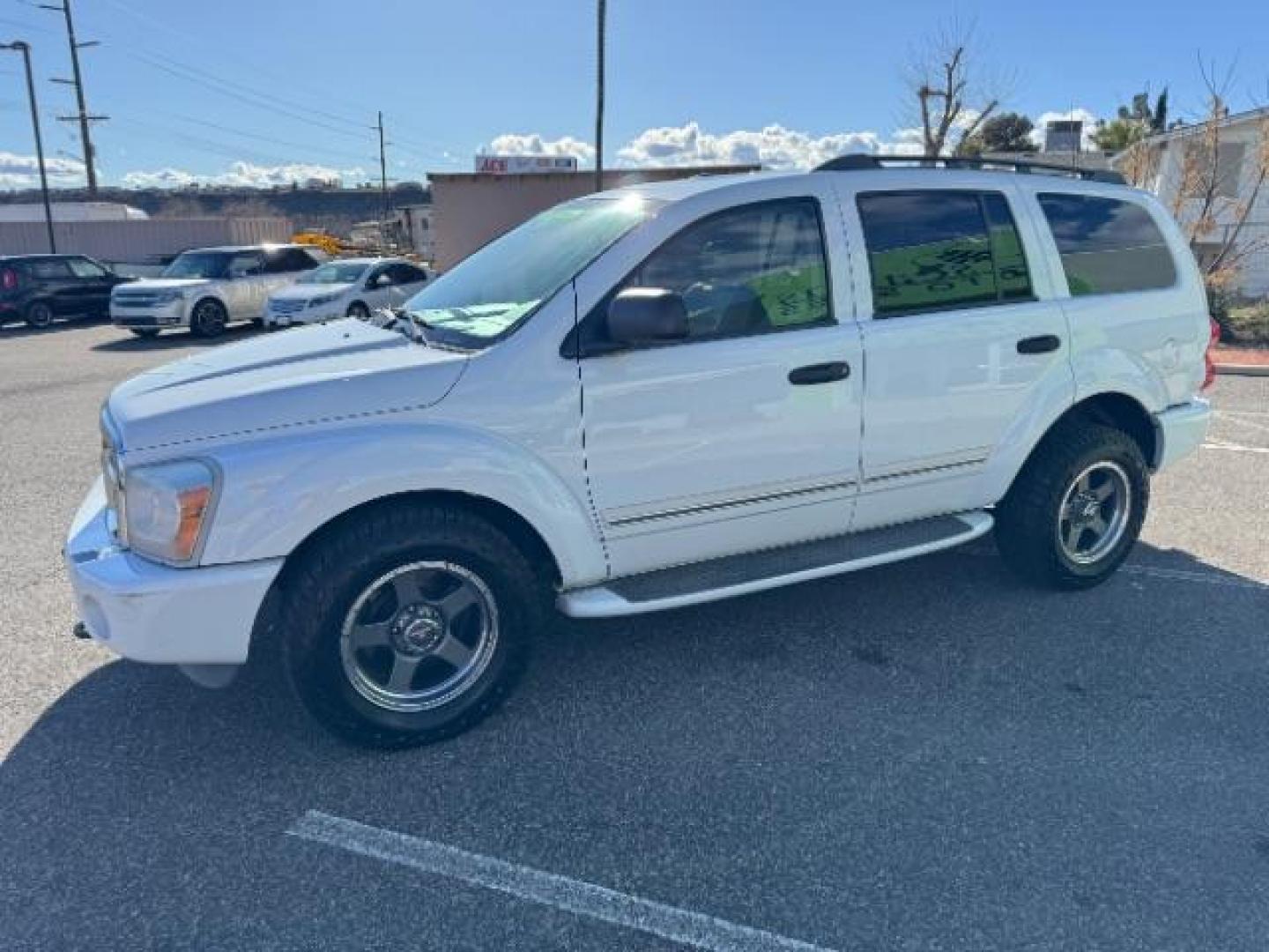 2004 Bright White /Medium Slate Gray Leather Interior Dodge Durango Limited 4WD (1D8HB58D24F) with an 5.7L V8 OHV 16V engine, 5-Speed Automatic transmission, located at 1865 East Red Hills Pkwy, St. George, 84770, (435) 628-0023, 37.120850, -113.543640 - We specialize in helping ALL people get the best financing available. No matter your credit score, good, bad or none we can get you an amazing rate. Had a bankruptcy, divorce, or repossessions? We give you the green light to get your credit back on the road. Low down and affordable payments that fit - Photo#4