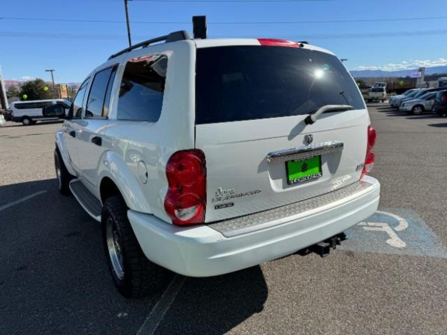 2004 Bright White /Medium Slate Gray Leather Interior Dodge Durango Limited 4WD (1D8HB58D24F) with an 5.7L V8 OHV 16V engine, 5-Speed Automatic transmission, located at 1865 East Red Hills Pkwy, St. George, 84770, (435) 628-0023, 37.120850, -113.543640 - We specialize in helping ALL people get the best financing available. No matter your credit score, good, bad or none we can get you an amazing rate. Had a bankruptcy, divorce, or repossessions? We give you the green light to get your credit back on the road. Low down and affordable payments that fit - Photo#7