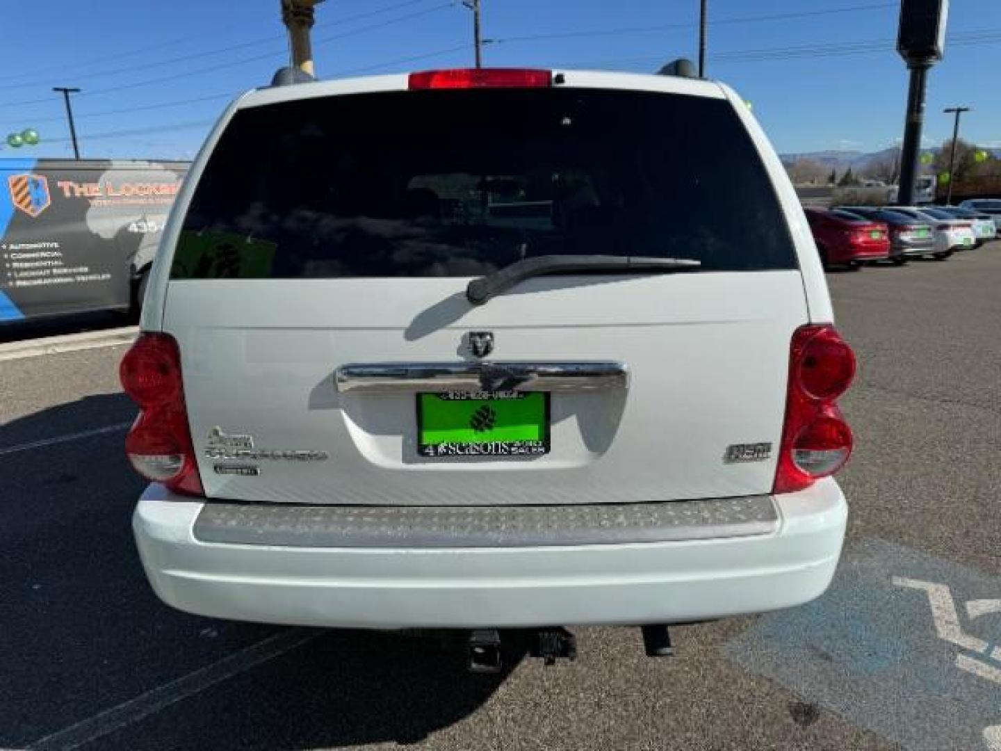 2004 Bright White /Medium Slate Gray Leather Interior Dodge Durango Limited 4WD (1D8HB58D24F) with an 5.7L V8 OHV 16V engine, 5-Speed Automatic transmission, located at 1865 East Red Hills Pkwy, St. George, 84770, (435) 628-0023, 37.120850, -113.543640 - We specialize in helping ALL people get the best financing available. No matter your credit score, good, bad or none we can get you an amazing rate. Had a bankruptcy, divorce, or repossessions? We give you the green light to get your credit back on the road. Low down and affordable payments that fit - Photo#8