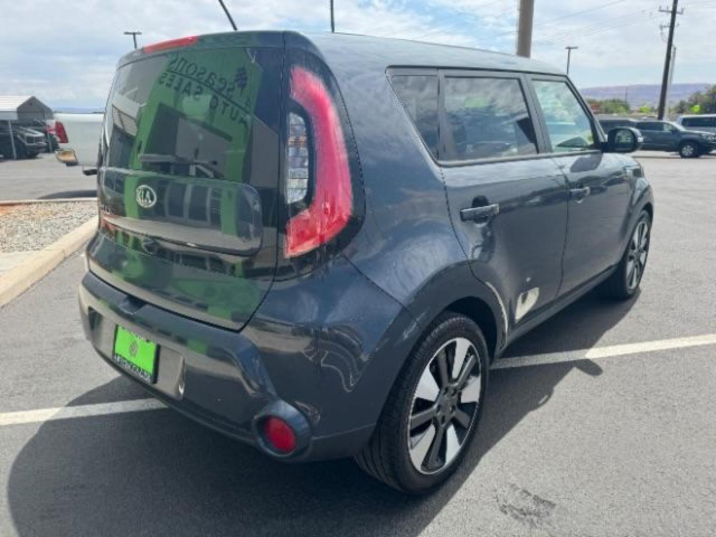 2015 Fathom Blue Kia Soul WAGON 4-DR (KNDJX3A58F7) with an 2.0L L4 DOHC 16V engine, 6-Speed Automatic transmission, located at 1865 East Red Hills Pkwy, St. George, 84770, (435) 628-0023, 37.120850, -113.543640 - Photo#6