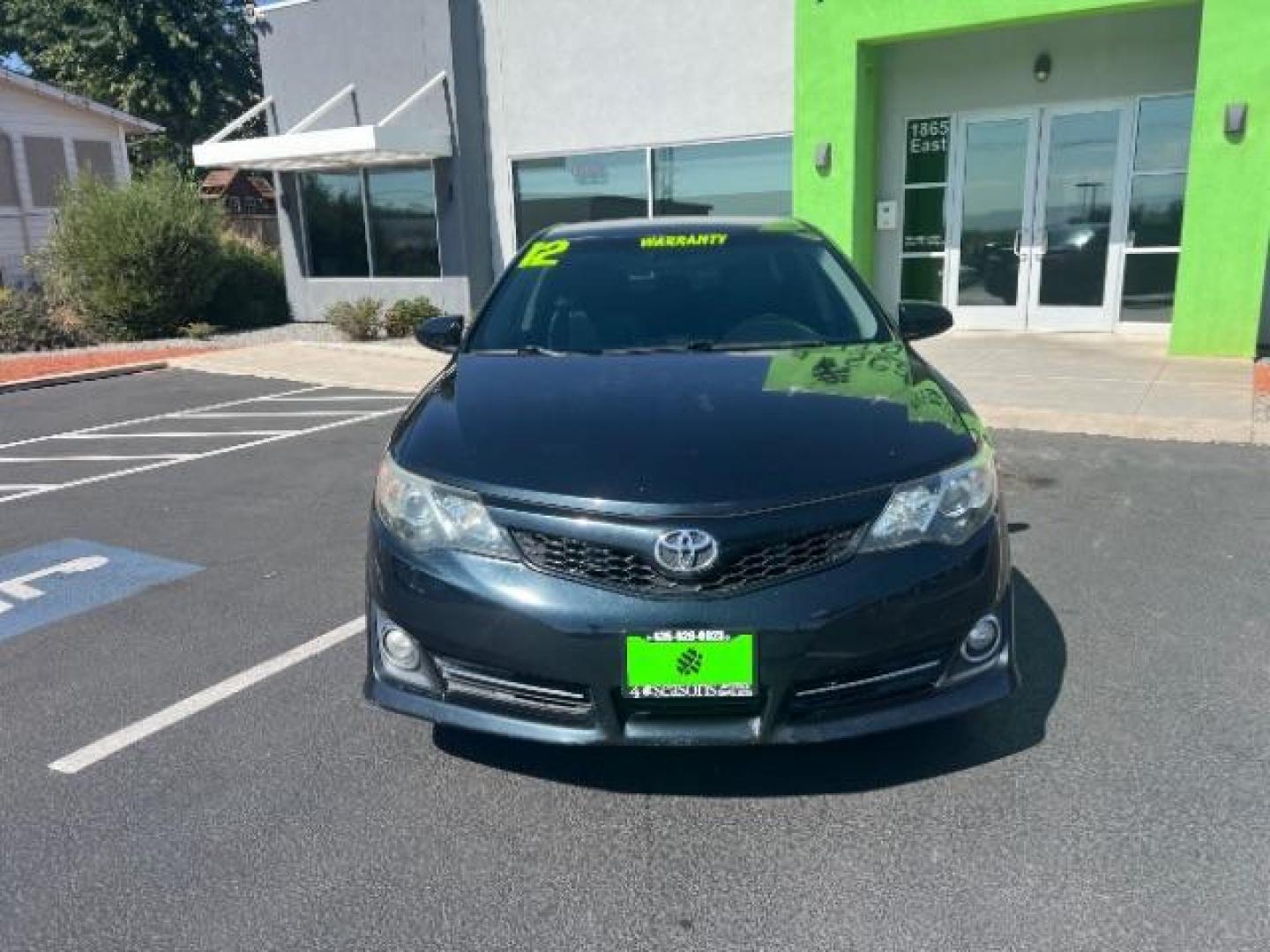 2012 Attitude Black Metal /Black Leather Interi Toyota Camry SE (4T1BF1FK4CU) with an 2.5L L4 DOHC 16V engine, 6-Speed Automatic transmission, located at 1865 East Red Hills Pkwy, St. George, 84770, (435) 628-0023, 37.120850, -113.543640 - We specialize in helping ALL people get the best financing available. No matter your credit score, good, bad or none we can get you an amazing rate. Had a bankruptcy, divorce, or repossessions? We give you the green light to get your credit back on the road. Low down and affordable payments that fit - Photo#1