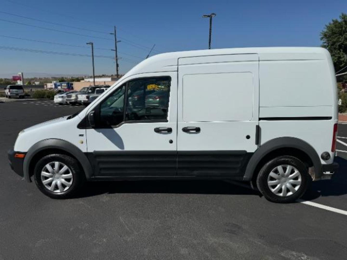 2013 Frozen White /Dark Gray Ford Transit Connect XLT with Side and Re (NM0LS7DN8DT) with an 2.0L L4 DOHC 16V engine, 4-Speed Automatic transmission, located at 940 North Main Street, Cedar City, UT, 84720, (435) 628-0023, 37.692936, -113.061897 - We specialize in helping ALL people get the best financing available. No matter your credit score, good, bad or none we can get you an amazing rate. Had a bankruptcy, divorce, or repossessions? We give you the green light to get your credit back on the road. Low down and affordable payments that fit - Photo#3