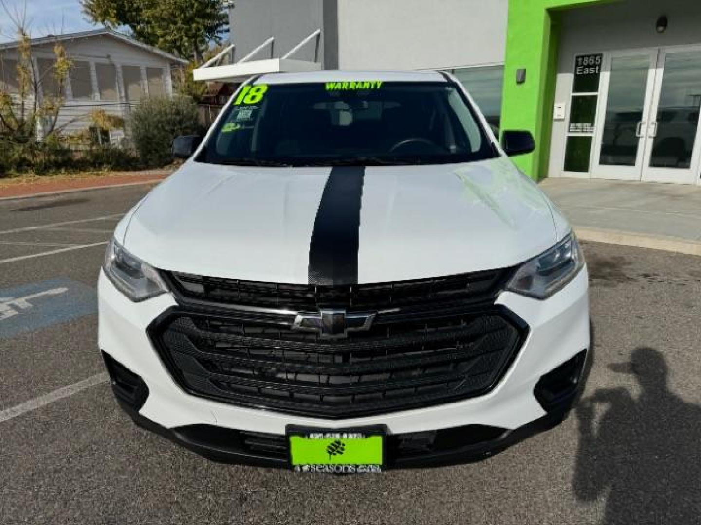 2018 Summit White /Jet Black, premium cloth Chevrolet Traverse LS FWD (1GNERFKW1JJ) with an 3.6L V6 DOHC 24V engine, 9-Speed Automatic transmission, located at 1865 East Red Hills Pkwy, St. George, 84770, (435) 628-0023, 37.120850, -113.543640 - Photo#2