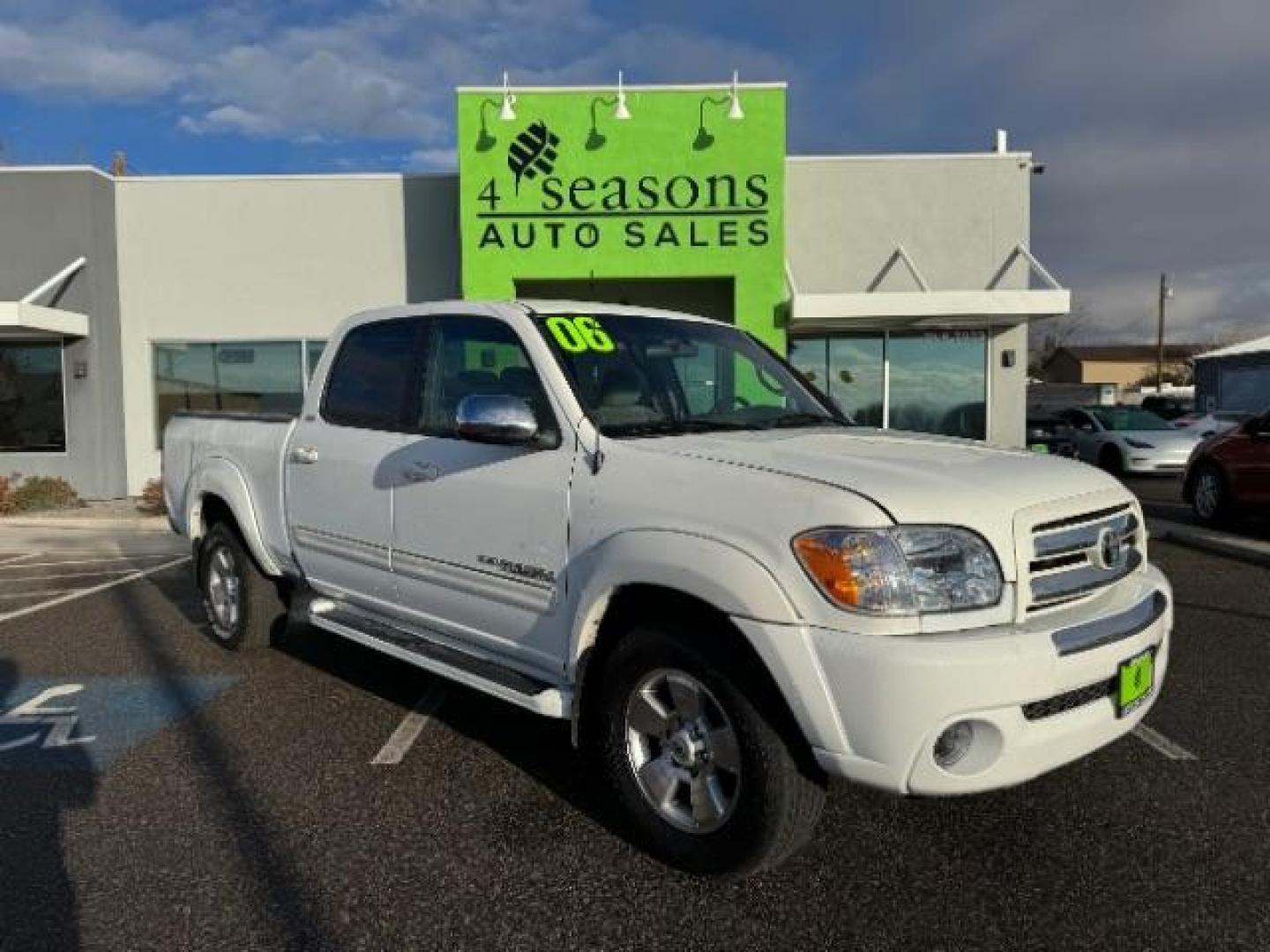 2006 Natural White /Light Charcoal Cloth Interior Toyota Tundra SR5 Double Cab (5TBET34176S) with an 4.7L V8 DOHC 32V engine, 5-Speed Automatic transmission, located at 1865 East Red Hills Pkwy, St. George, 84770, (435) 628-0023, 37.120850, -113.543640 - Photo#0