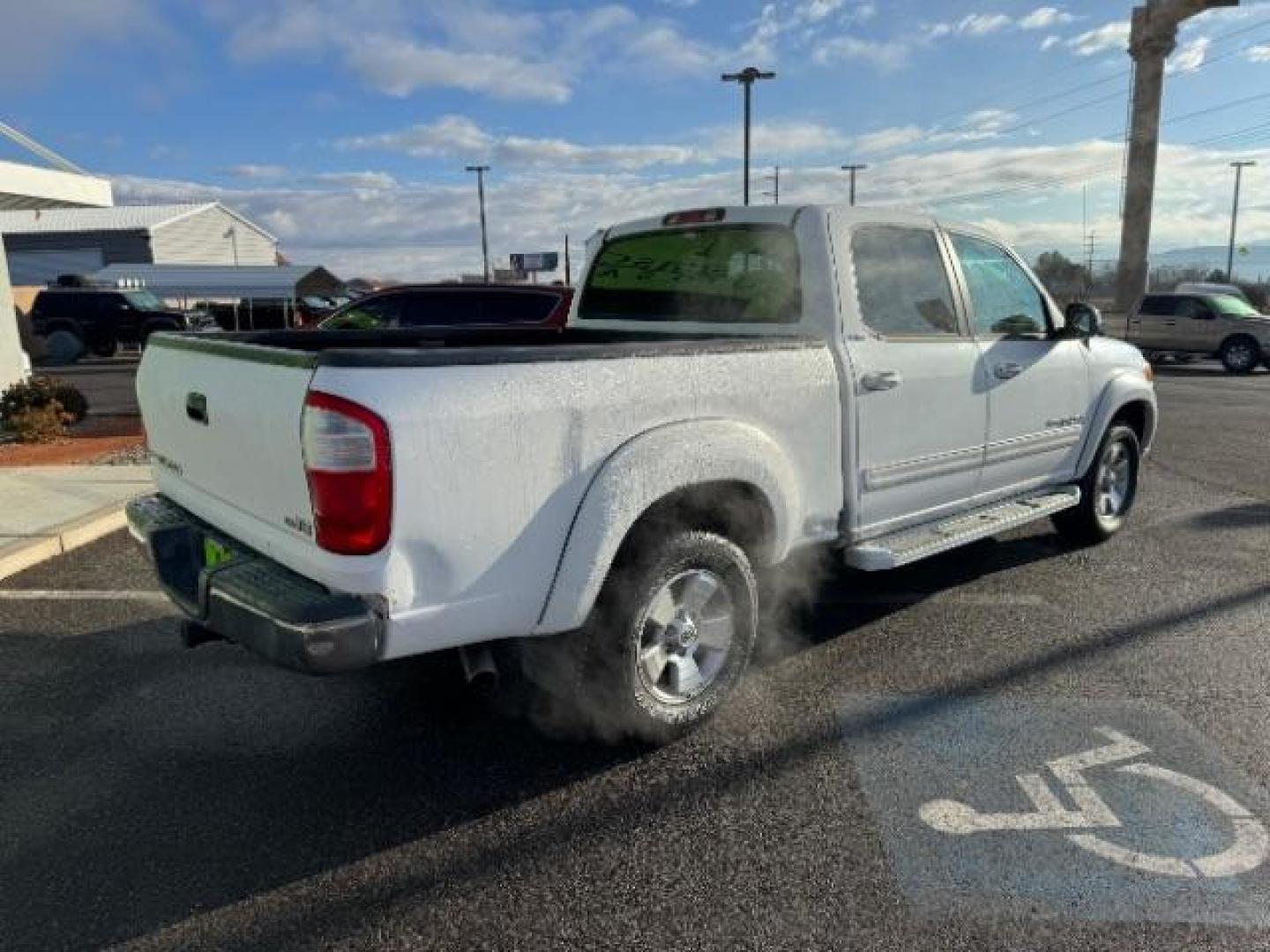 2006 Natural White /Light Charcoal Cloth Interior Toyota Tundra SR5 Double Cab (5TBET34176S) with an 4.7L V8 DOHC 32V engine, 5-Speed Automatic transmission, located at 1865 East Red Hills Pkwy, St. George, 84770, (435) 628-0023, 37.120850, -113.543640 - Photo#10