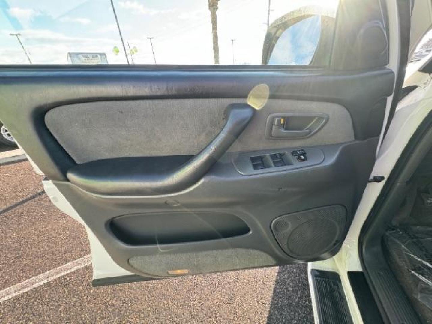 2006 Natural White /Light Charcoal Cloth Interior Toyota Tundra SR5 Double Cab (5TBET34176S) with an 4.7L V8 DOHC 32V engine, 5-Speed Automatic transmission, located at 1865 East Red Hills Pkwy, St. George, 84770, (435) 628-0023, 37.120850, -113.543640 - Photo#17