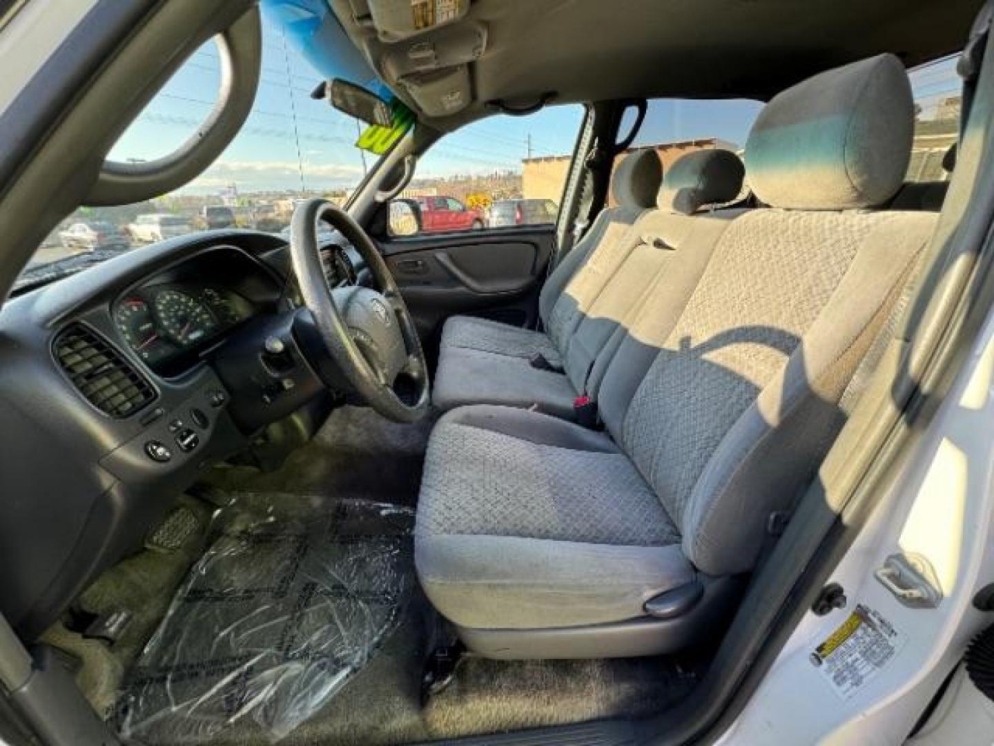 2006 Natural White /Light Charcoal Cloth Interior Toyota Tundra SR5 Double Cab (5TBET34176S) with an 4.7L V8 DOHC 32V engine, 5-Speed Automatic transmission, located at 1865 East Red Hills Pkwy, St. George, 84770, (435) 628-0023, 37.120850, -113.543640 - Photo#18