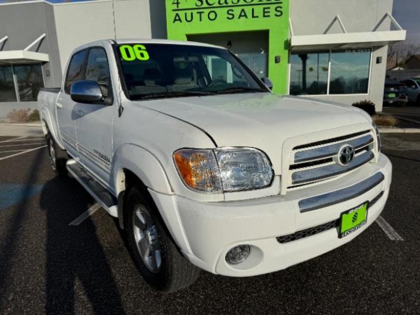 2006 Natural White /Light Charcoal Cloth Interior Toyota Tundra SR5 Double Cab (5TBET34176S) with an 4.7L V8 DOHC 32V engine, 5-Speed Automatic transmission, located at 1865 East Red Hills Pkwy, St. George, 84770, (435) 628-0023, 37.120850, -113.543640 - Photo#1