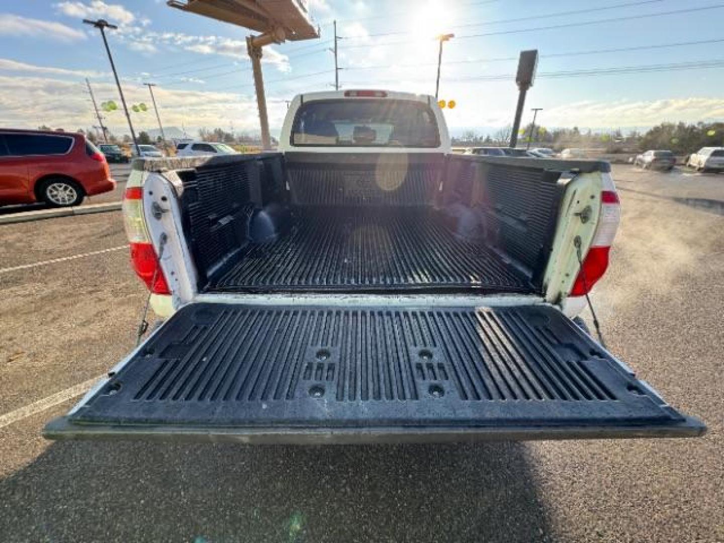 2006 Natural White /Light Charcoal Cloth Interior Toyota Tundra SR5 Double Cab (5TBET34176S) with an 4.7L V8 DOHC 32V engine, 5-Speed Automatic transmission, located at 1865 East Red Hills Pkwy, St. George, 84770, (435) 628-0023, 37.120850, -113.543640 - Photo#27