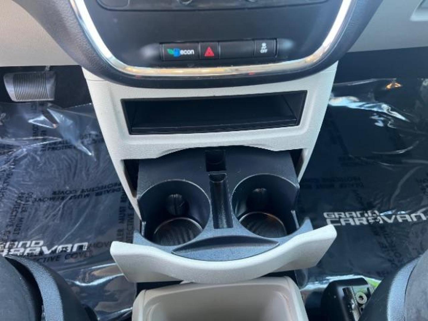 2014 Billet Silver Metall /Black Dodge Grand Caravan SE (2C4RDGBG8ER) with an 3.6L V6 DOHC 24V engine, 6-Speed Automatic transmission, located at 1865 East Red Hills Pkwy, St. George, 84770, (435) 628-0023, 37.120850, -113.543640 - Photo#20