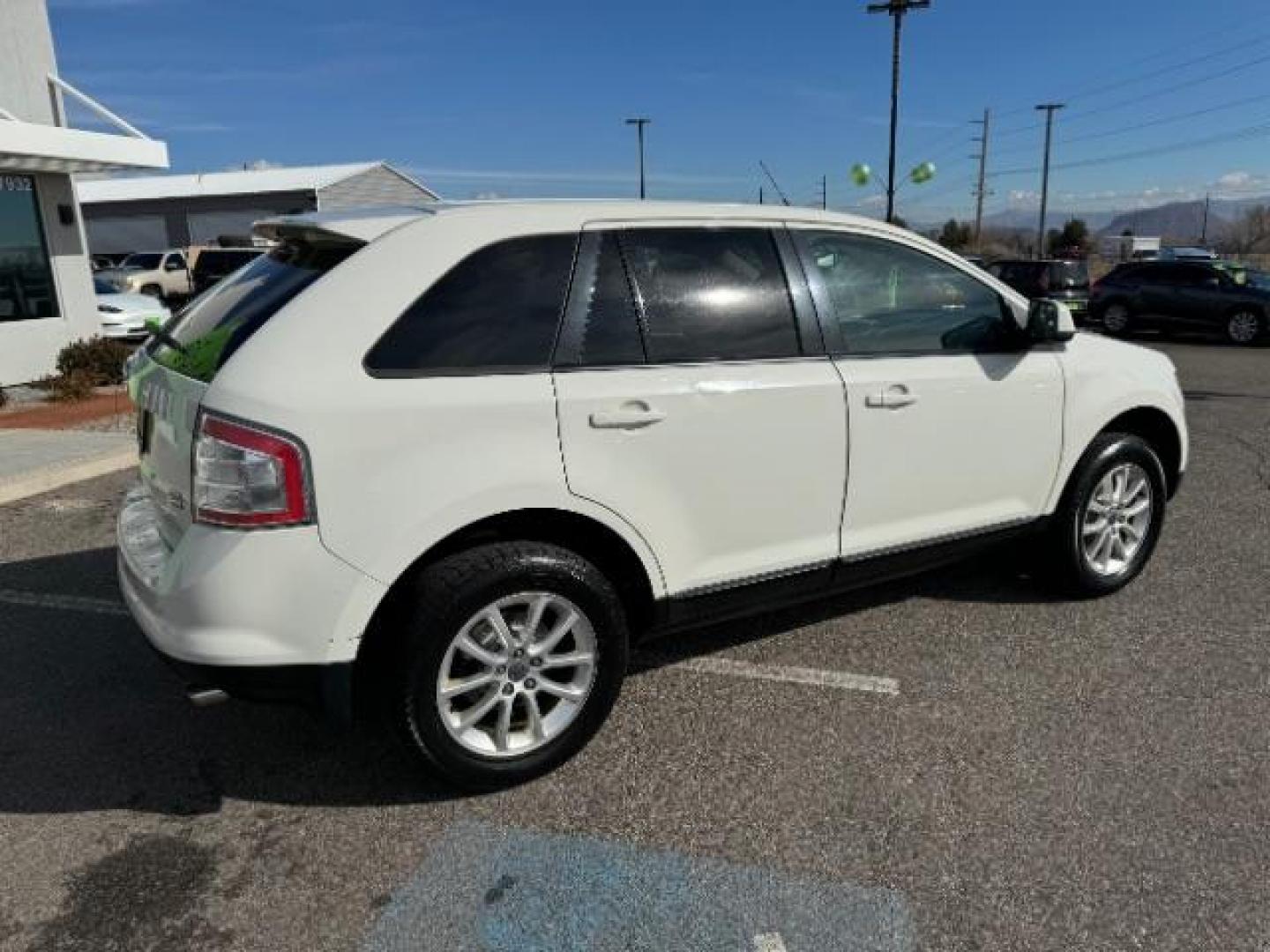 2010 White Platinum Tricoat Metallic /Charcoal Black Cloth Interior Ford Edge SEL AWD (2FMDK4JC9AB) with an 3.5L V6 DOHC 24V engine, 6-Speed Automatic transmission, located at 1865 East Red Hills Pkwy, St. George, 84770, (435) 628-0023, 37.120850, -113.543640 - Photo#10