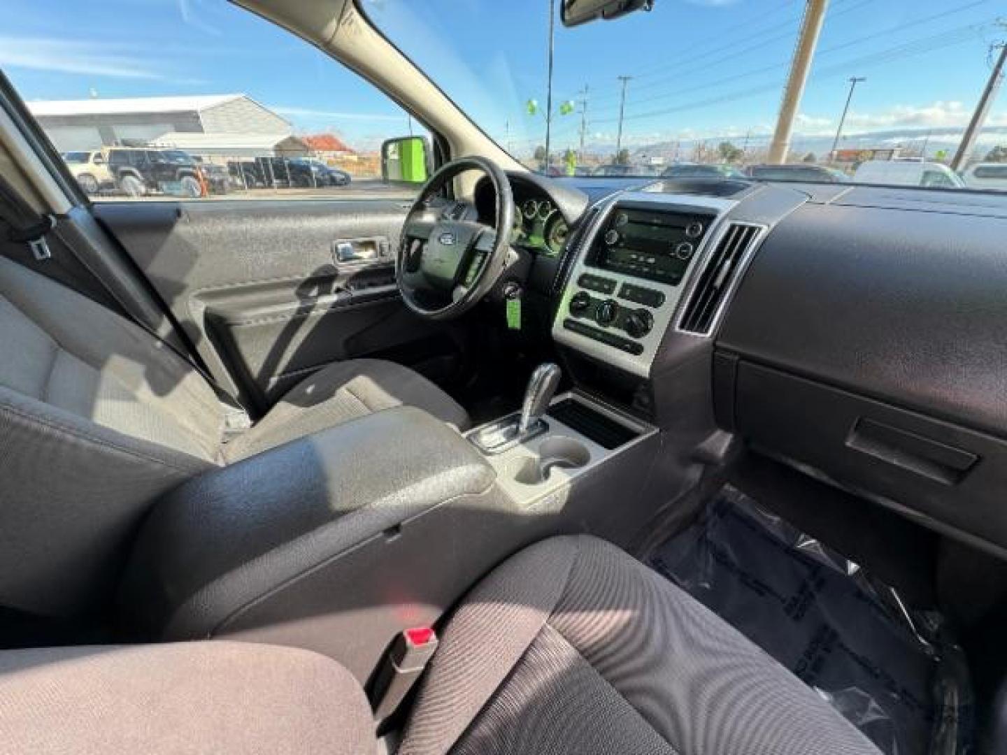 2010 White Platinum Tricoat Metallic /Charcoal Black Cloth Interior Ford Edge SEL AWD (2FMDK4JC9AB) with an 3.5L V6 DOHC 24V engine, 6-Speed Automatic transmission, located at 1865 East Red Hills Pkwy, St. George, 84770, (435) 628-0023, 37.120850, -113.543640 - Photo#27