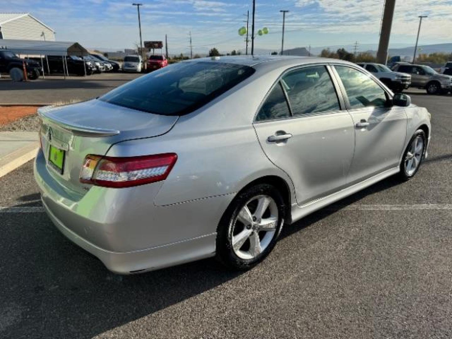 2011 Classic Silver Metal Toyota Camry SEDAN 4-DR (4T1BF3EK1BU) with an 2.5L L4 DOHC 16V engine, 6-Speed Automatic transmission, located at 1865 East Red Hills Pkwy, St. George, 84770, (435) 628-0023, 37.120850, -113.543640 - Photo#9