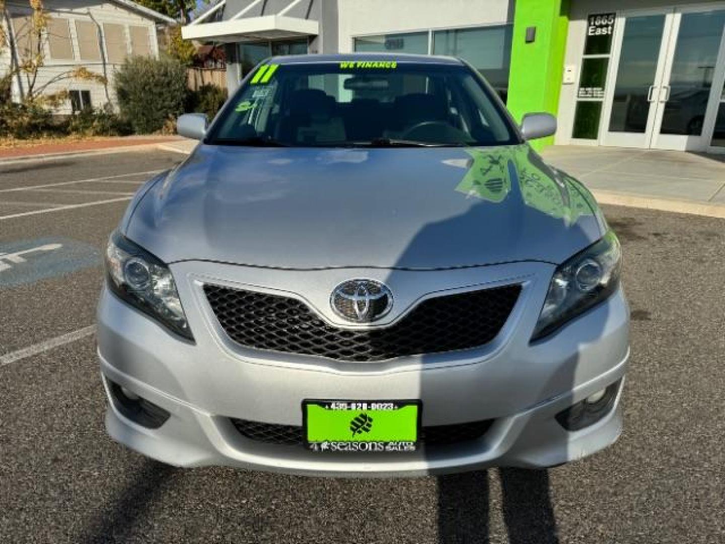 2011 Classic Silver Metal Toyota Camry SEDAN 4-DR (4T1BF3EK1BU) with an 2.5L L4 DOHC 16V engine, 6-Speed Automatic transmission, located at 1865 East Red Hills Pkwy, St. George, 84770, (435) 628-0023, 37.120850, -113.543640 - Photo#2