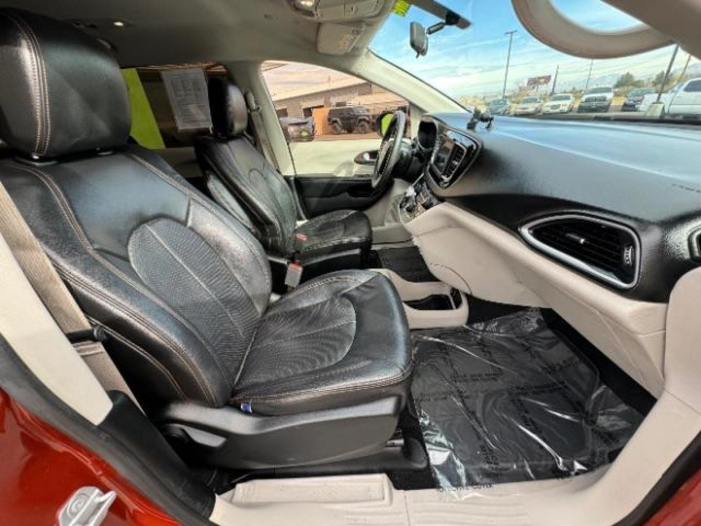 2018 Copper Pearl Coat /Black Leather Interior Chrysler Pacifica LX (2C4RC1CG8JR) with an 3.6L V6 DOHC 24V engine, 9-Speed Automatic transmission, located at 940 North Main Street, Cedar City, UT, 84720, (435) 628-0023, 37.692936, -113.061897 - Photo#33