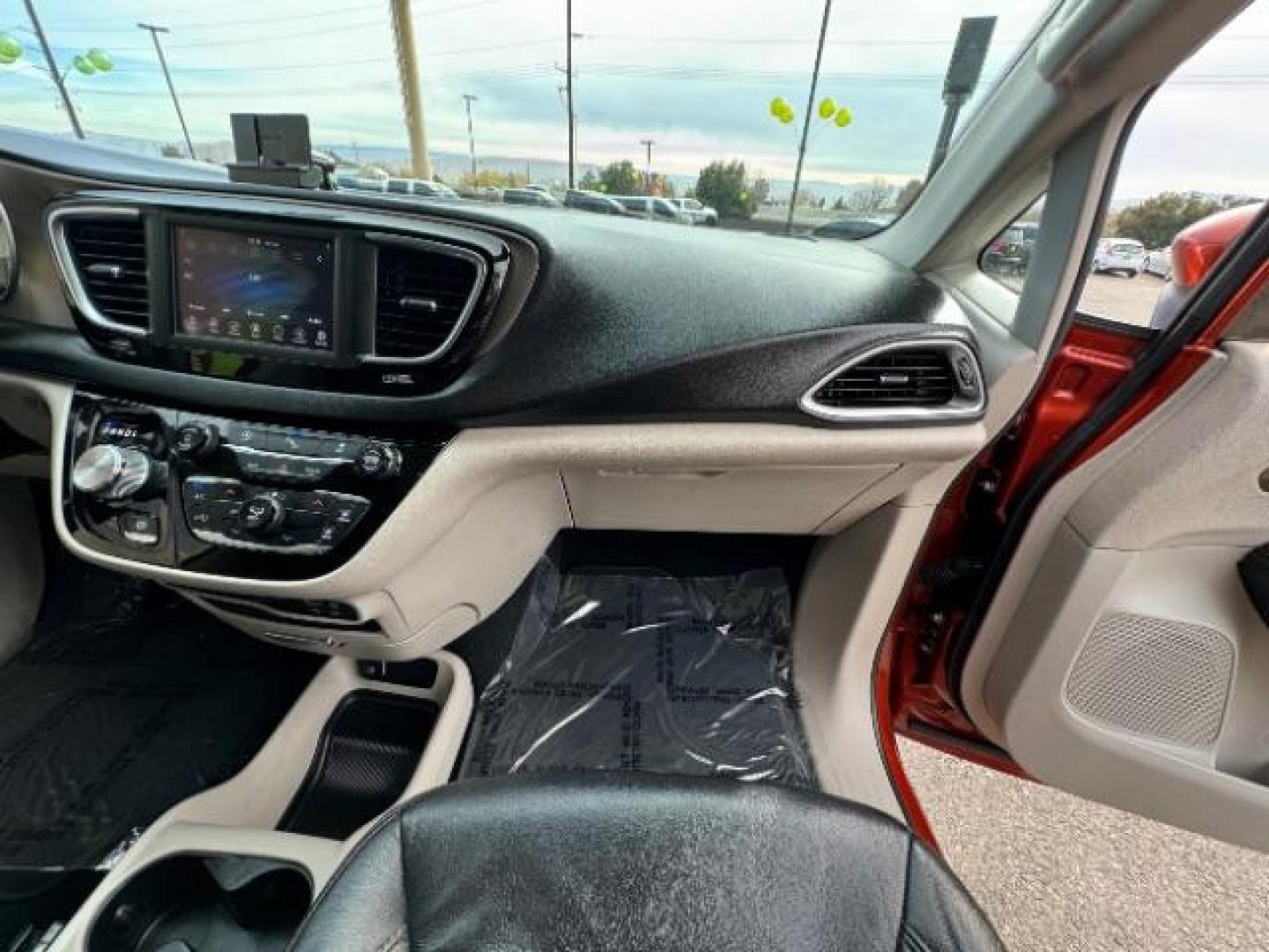 2018 Copper Pearl Coat /Black Leather Interior Chrysler Pacifica LX (2C4RC1CG8JR) with an 3.6L V6 DOHC 24V engine, 9-Speed Automatic transmission, located at 940 North Main Street, Cedar City, UT, 84720, (435) 628-0023, 37.692936, -113.061897 - Photo#35