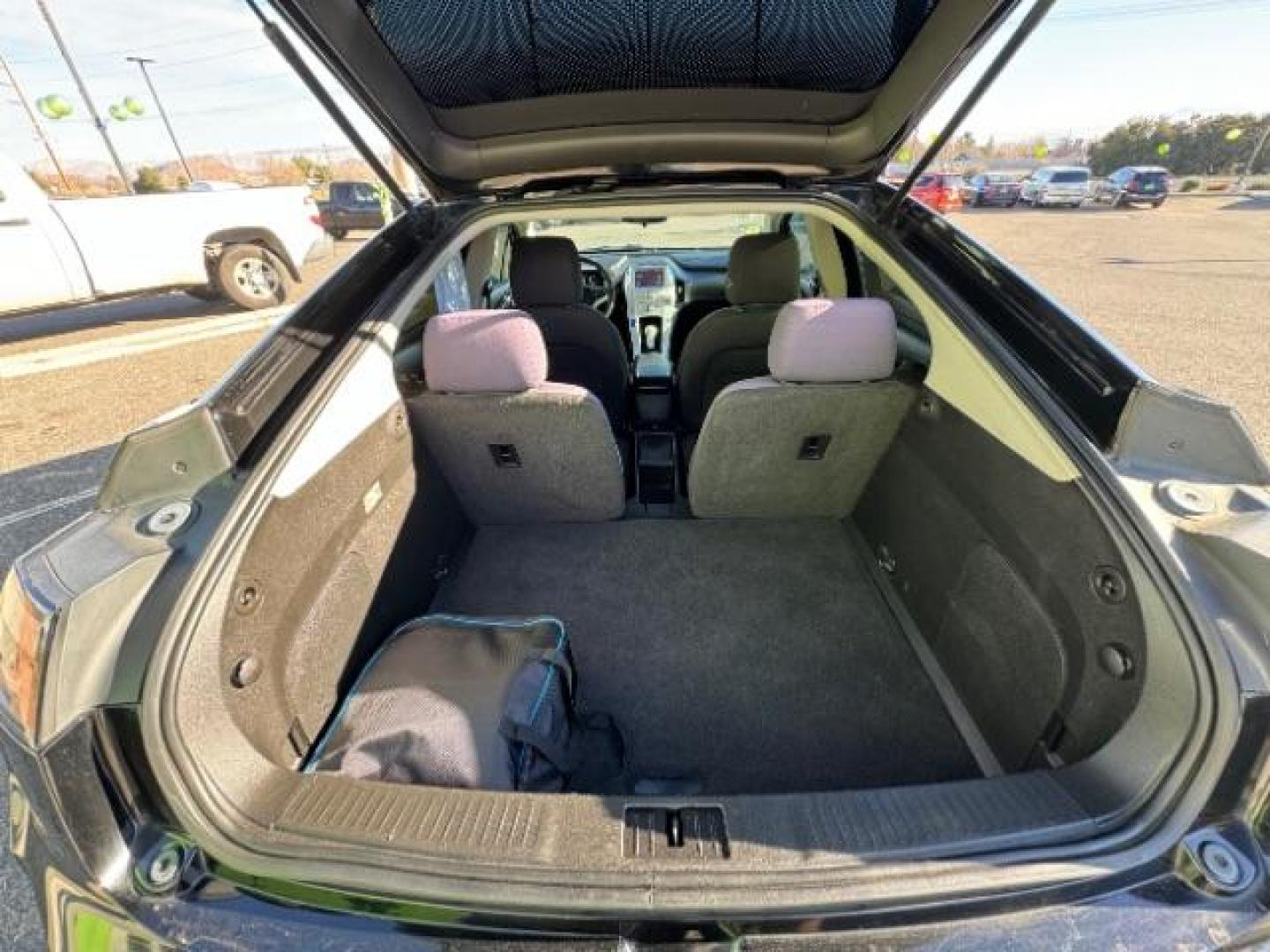 2013 Black /Black cloth Interior Chevrolet Volt Standard w/ LEP (1G1RE6E40DU) with an Hybrid /Electric engine, Continuously Variable Transmission transmission, located at 940 North Main Street, Cedar City, UT, 84720, (435) 628-0023, 37.692936, -113.061897 - Photo#25