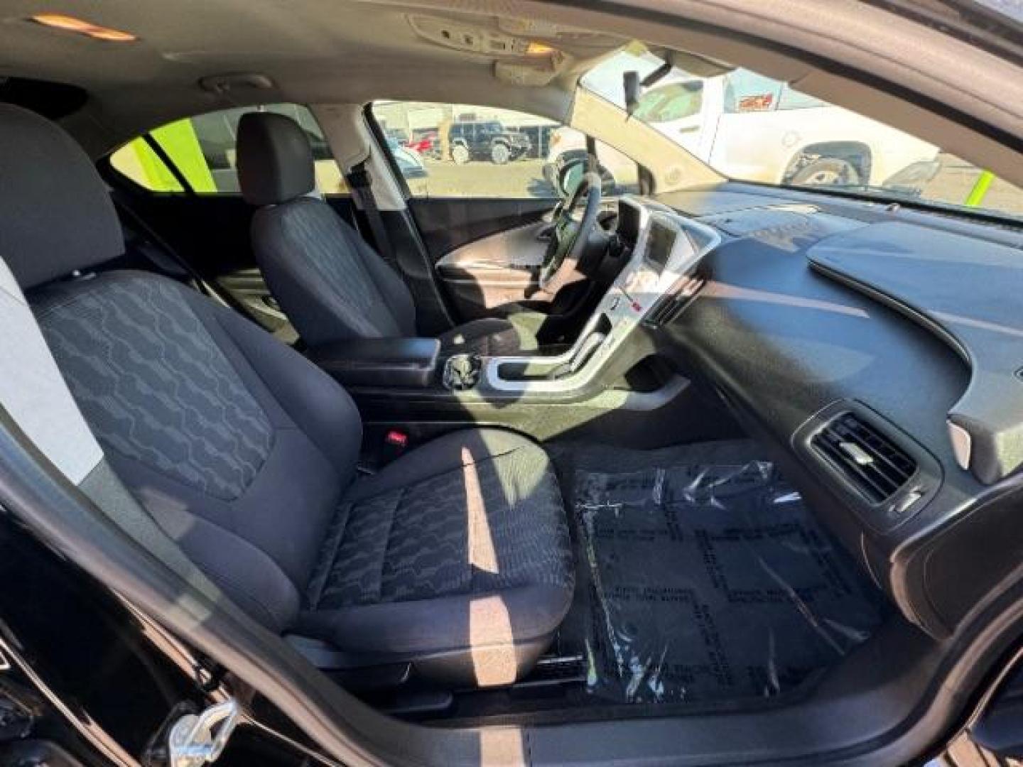 2013 Black /Black cloth Interior Chevrolet Volt Standard w/ LEP (1G1RE6E40DU) with an Hybrid /Electric engine, Continuously Variable Transmission transmission, located at 940 North Main Street, Cedar City, UT, 84720, (435) 628-0023, 37.692936, -113.061897 - Photo#29