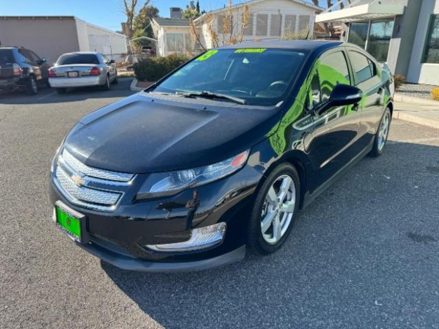 2013 Black /Black cloth Interior Chevrolet Volt Standard w/ LEP (1G1RE6E40DU) with an Hybrid /Electric engine, Continuously Variable Transmission transmission, located at 940 North Main Street, Cedar City, UT, 84720, (435) 628-0023, 37.692936, -113.061897 - Photo#4