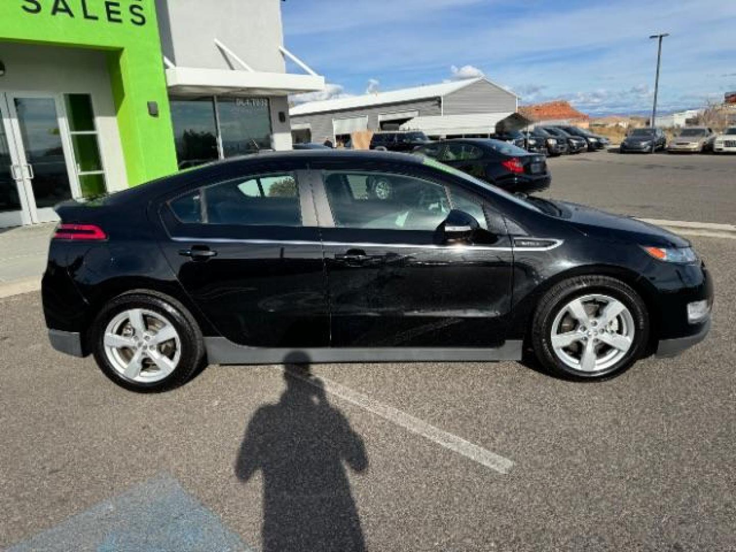 2014 Black /Black Leather Interior Chevrolet Volt Premium (1G1RB6E44EU) with an ELECTRIC engine, Continuously Variable Transmission transmission, located at 940 North Main Street, Cedar City, UT, 84720, (435) 628-0023, 37.692936, -113.061897 - Photo#10