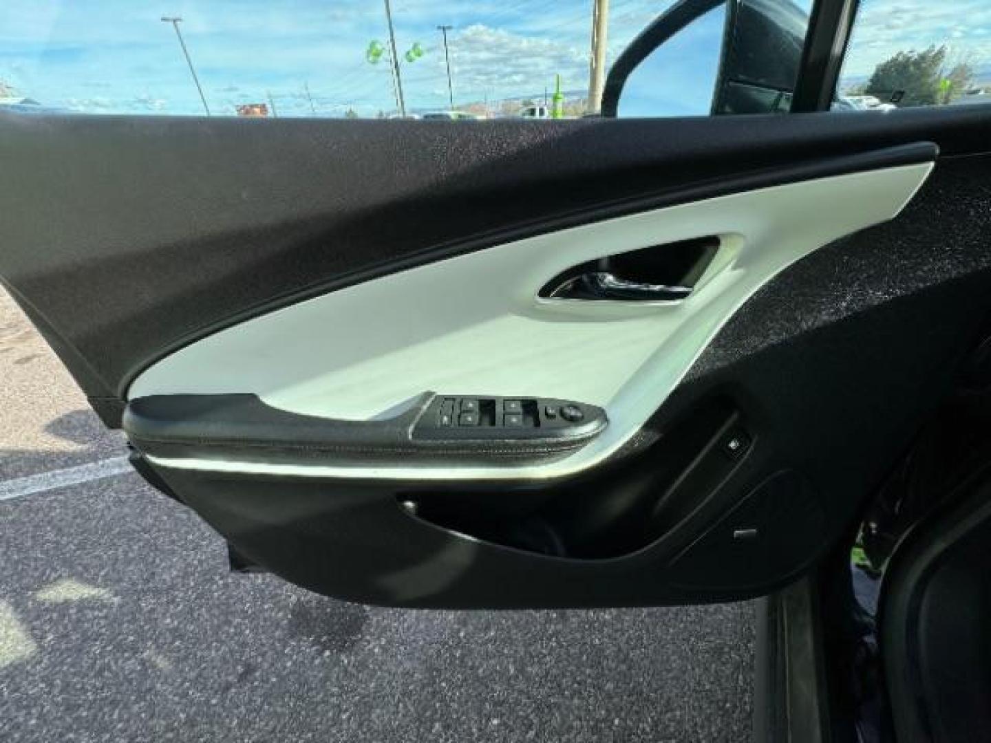 2014 Black /Black Leather Interior Chevrolet Volt Premium (1G1RB6E44EU) with an ELECTRIC engine, Continuously Variable Transmission transmission, located at 940 North Main Street, Cedar City, UT, 84720, (435) 628-0023, 37.692936, -113.061897 - Photo#16