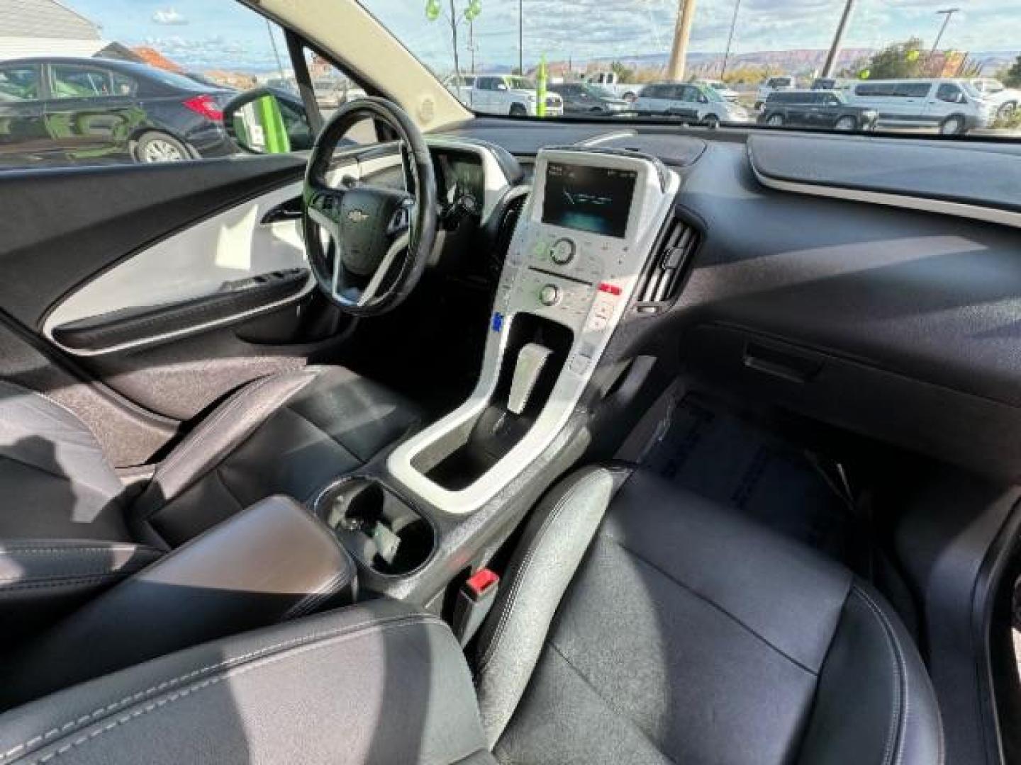 2014 Black /Black Leather Interior Chevrolet Volt Premium (1G1RB6E44EU) with an ELECTRIC engine, Continuously Variable Transmission transmission, located at 940 North Main Street, Cedar City, UT, 84720, (435) 628-0023, 37.692936, -113.061897 - Photo#33