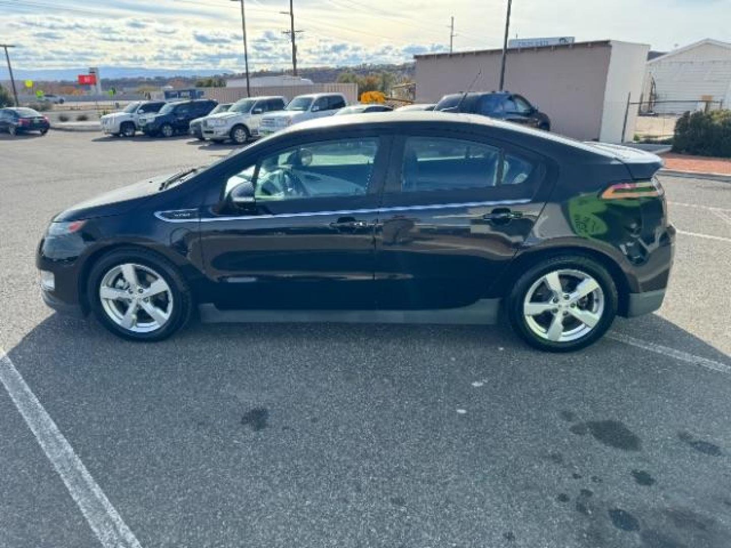 2014 Black /Black Leather Interior Chevrolet Volt Premium (1G1RB6E44EU) with an ELECTRIC engine, Continuously Variable Transmission transmission, located at 940 North Main Street, Cedar City, UT, 84720, (435) 628-0023, 37.692936, -113.061897 - Photo#5