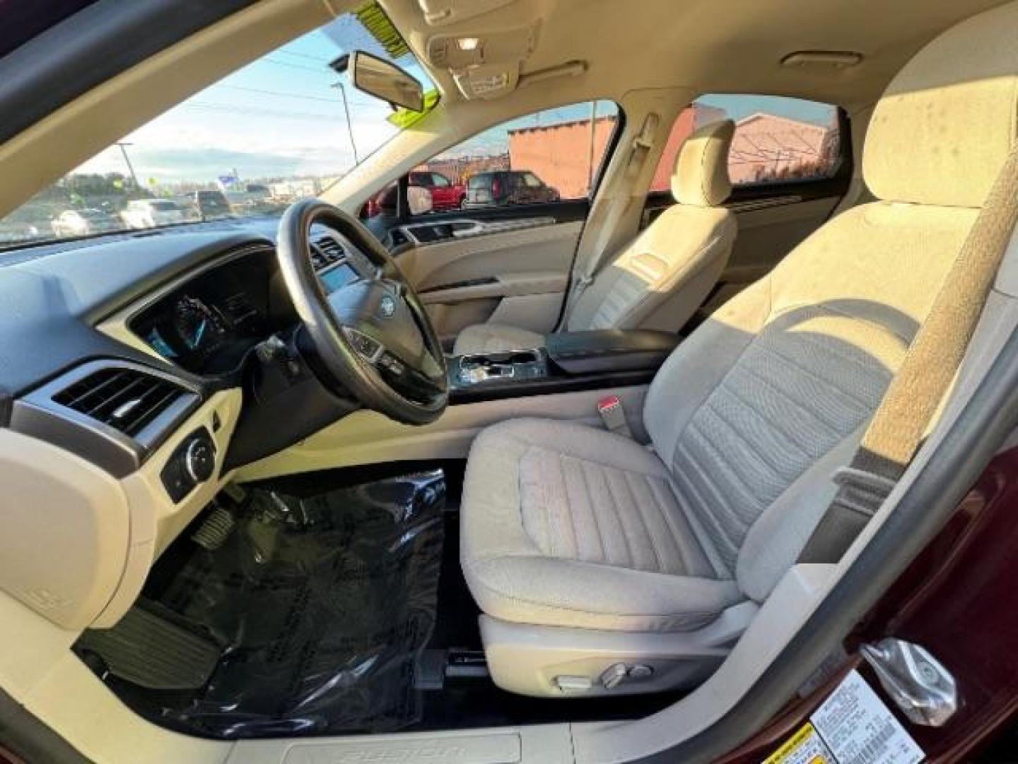 2018 Burgundy Velvet Metallic Tinted Clearcoat /Medium Light Stone, cloth Ford Fusion SE (3FA6P0H75JR) with an 2.5L L4 DOHC 16V engine, 6-Speed Automatic transmission, located at 1865 East Red Hills Pkwy, St. George, 84770, (435) 628-0023, 37.120850, -113.543640 - Photo#18