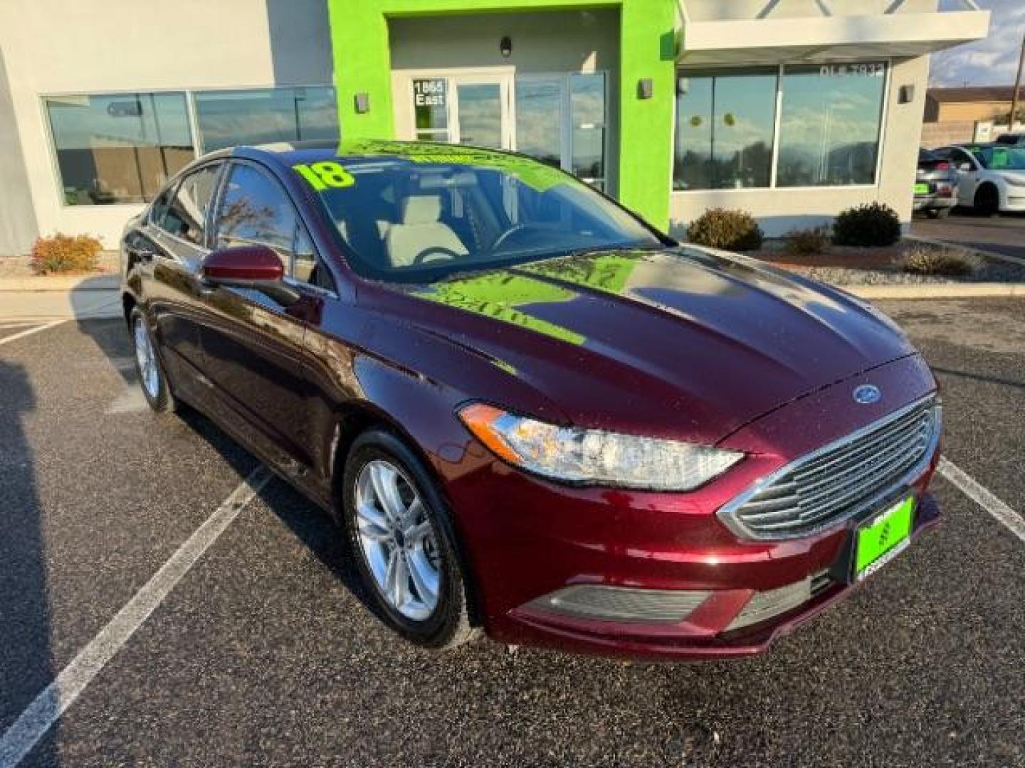 2018 Burgundy Velvet Metallic Tinted Clearcoat /Medium Light Stone, cloth Ford Fusion SE (3FA6P0H75JR) with an 2.5L L4 DOHC 16V engine, 6-Speed Automatic transmission, located at 1865 East Red Hills Pkwy, St. George, 84770, (435) 628-0023, 37.120850, -113.543640 - Photo#1