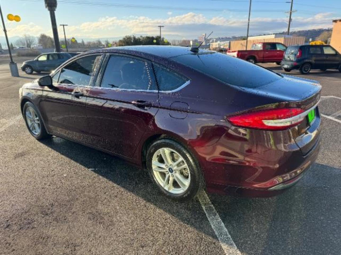 2018 Burgundy Velvet Metallic Tinted Clearcoat /Medium Light Stone, cloth Ford Fusion SE (3FA6P0H75JR) with an 2.5L L4 DOHC 16V engine, 6-Speed Automatic transmission, located at 1865 East Red Hills Pkwy, St. George, 84770, (435) 628-0023, 37.120850, -113.543640 - Photo#6