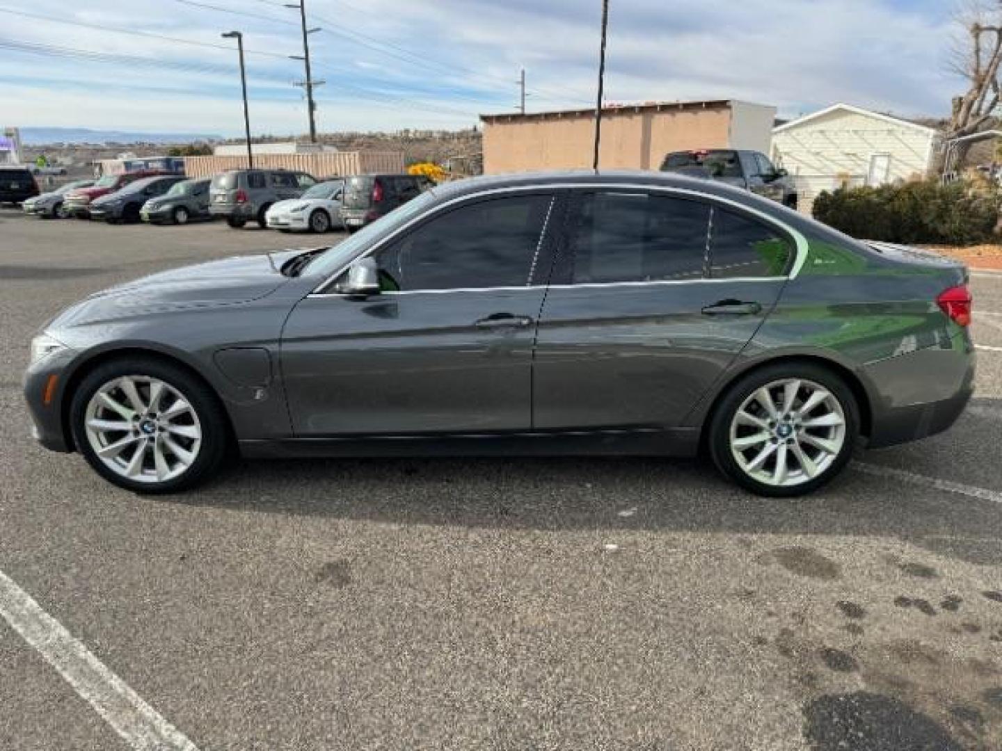 2018 Mineral Grey Metallic /black leather BMW 3-Series 330e iPerformance Sedan (WBA8E1C57JA) with an 2.0L L4 DOHC 16V HYBRID engine, 8-Speed Automatic transmission, located at 1865 East Red Hills Pkwy, St. George, 84770, (435) 628-0023, 37.120850, -113.543640 - Photo#6