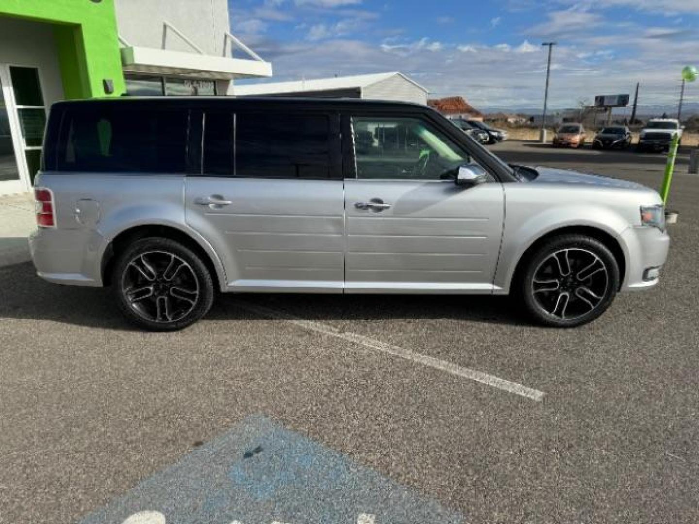 2015 Ingot Silver Metallic /Charcoal Black, leather Ford Flex SEL FWD (2FMGK5C88FB) with an 3.5L V6 DOHC 24V engine, 6-Speed Automatic Overdrive transmission, located at 1865 East Red Hills Pkwy, St. George, 84770, (435) 628-0023, 37.120850, -113.543640 - Photo#11