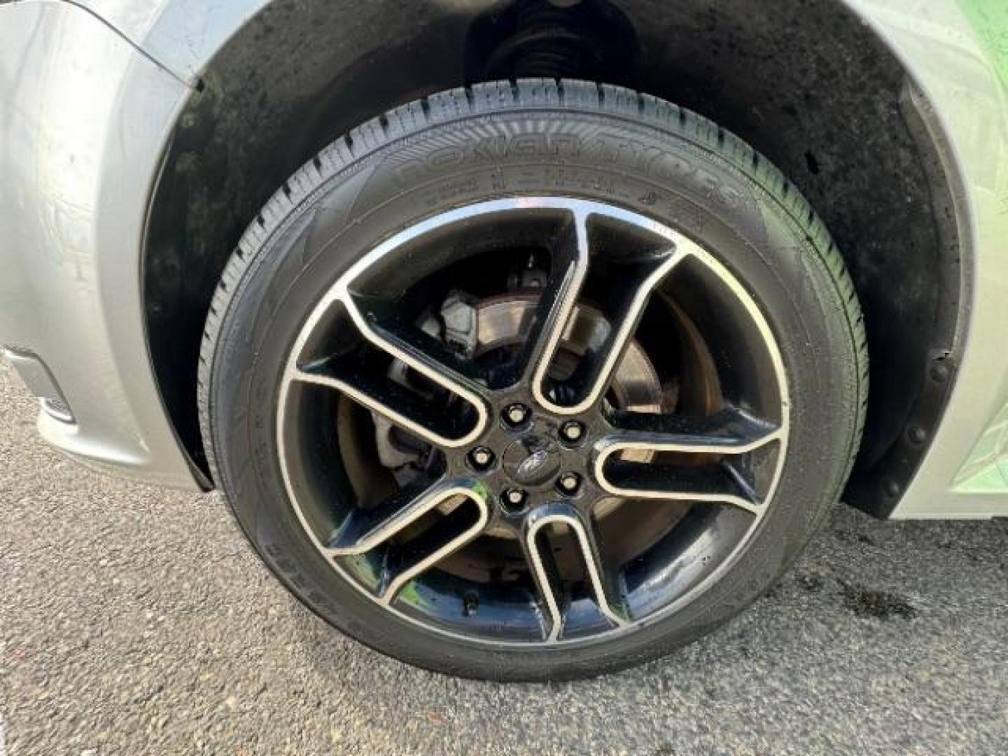 2015 Ingot Silver Metallic /Charcoal Black, leather Ford Flex SEL FWD (2FMGK5C88FB) with an 3.5L V6 DOHC 24V engine, 6-Speed Automatic Overdrive transmission, located at 1865 East Red Hills Pkwy, St. George, 84770, (435) 628-0023, 37.120850, -113.543640 - Photo#15