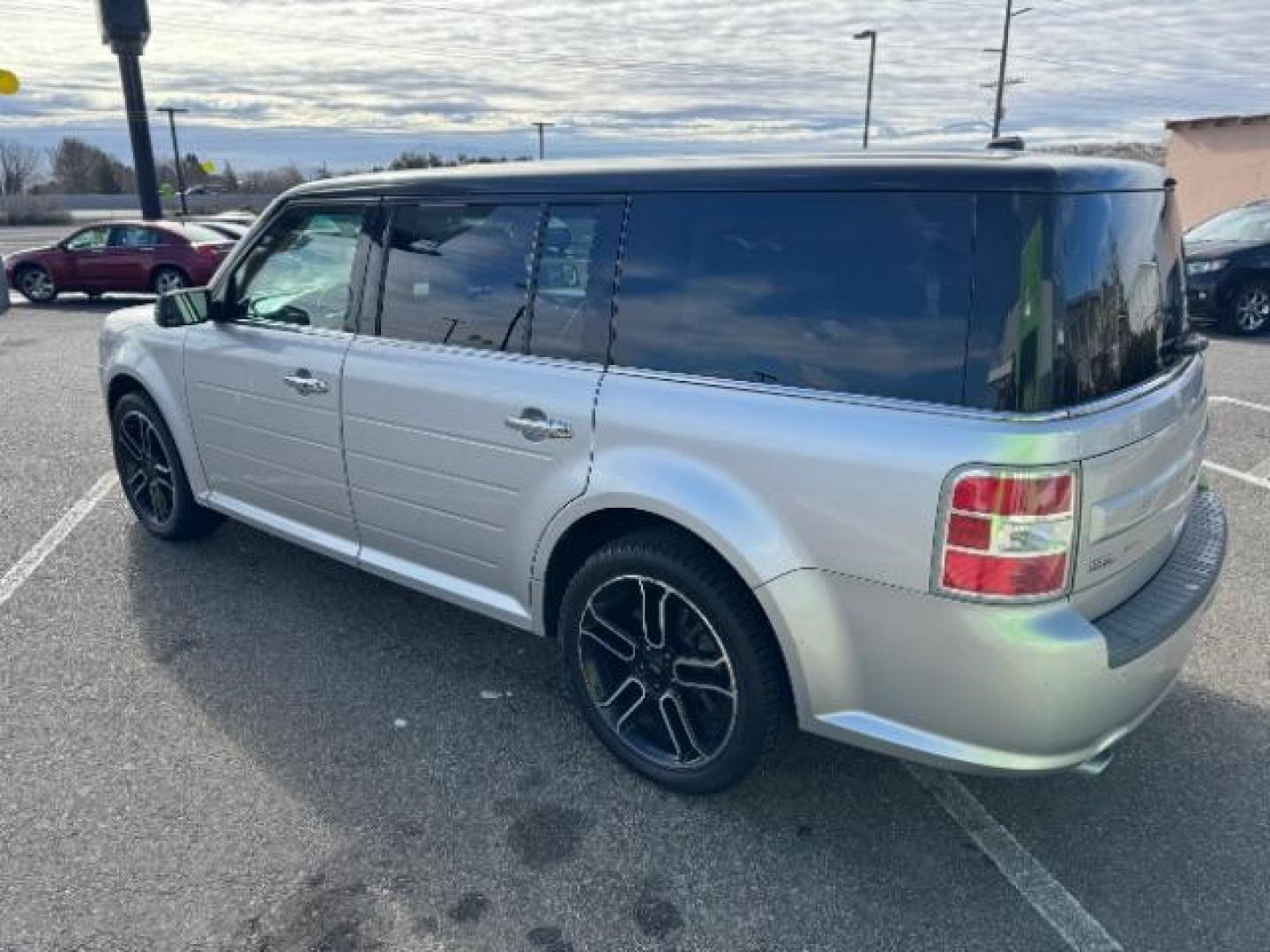 2015 Ingot Silver Metallic /Charcoal Black, leather Ford Flex SEL FWD (2FMGK5C88FB) with an 3.5L V6 DOHC 24V engine, 6-Speed Automatic Overdrive transmission, located at 1865 East Red Hills Pkwy, St. George, 84770, (435) 628-0023, 37.120850, -113.543640 - Photo#6