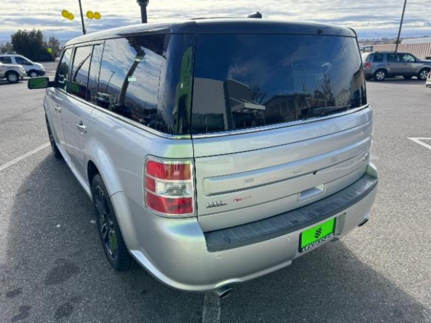 2015 Ingot Silver Metallic /Charcoal Black, leather Ford Flex SEL FWD (2FMGK5C88FB) with an 3.5L V6 DOHC 24V engine, 6-Speed Automatic Overdrive transmission, located at 1865 East Red Hills Pkwy, St. George, 84770, (435) 628-0023, 37.120850, -113.543640 - Photo#7