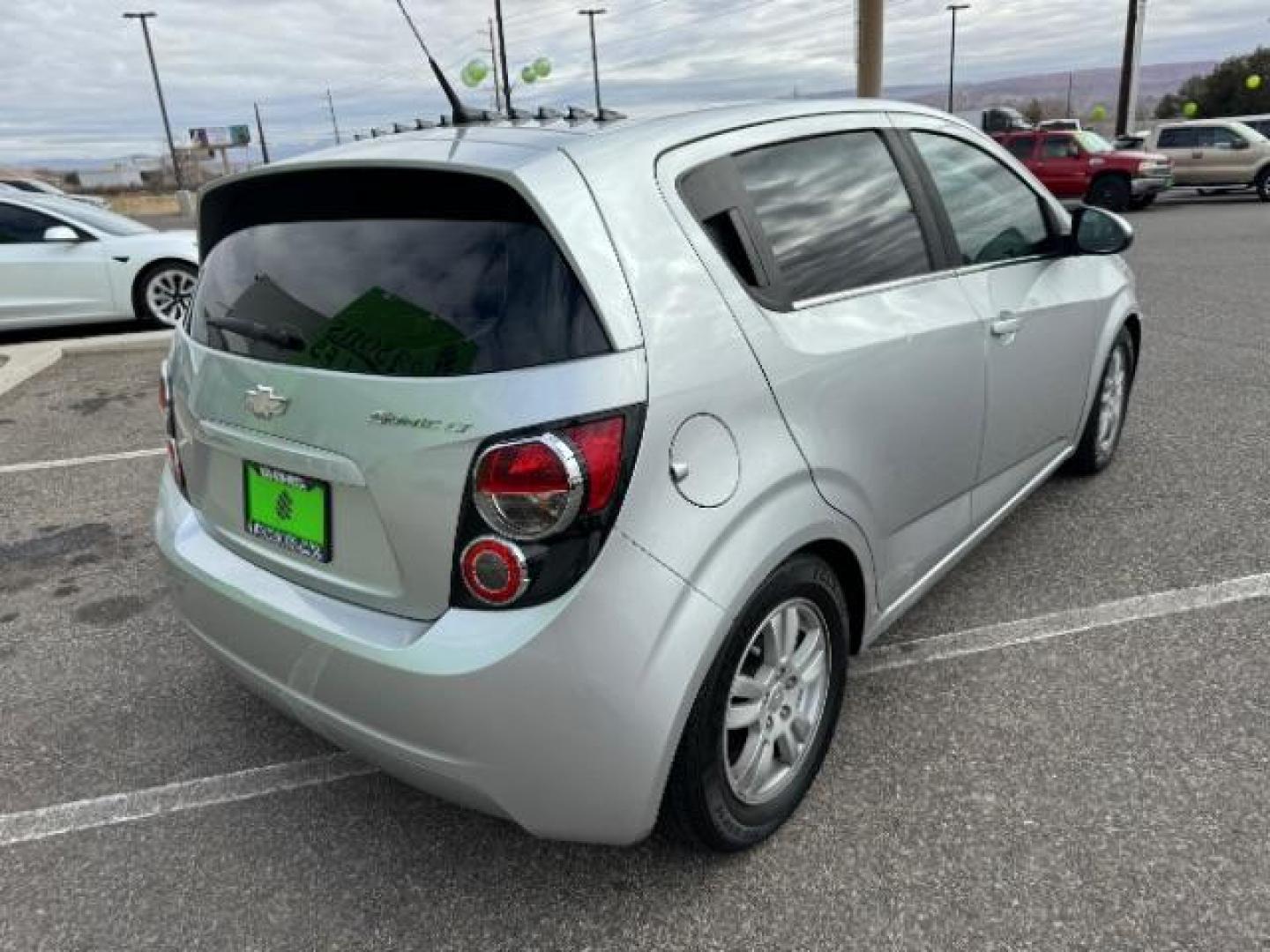 2014 Silver Ice Metallic /Dark Pewter/Dark Titanium Chevrolet Sonic LT Auto 5-Door (1G1JC6SH0E4) with an 1.8L L4 DOHC 24V engine, 6-Speed Automatic transmission, located at 1865 East Red Hills Pkwy, St. George, 84770, (435) 628-0023, 37.120850, -113.543640 - Photo#9