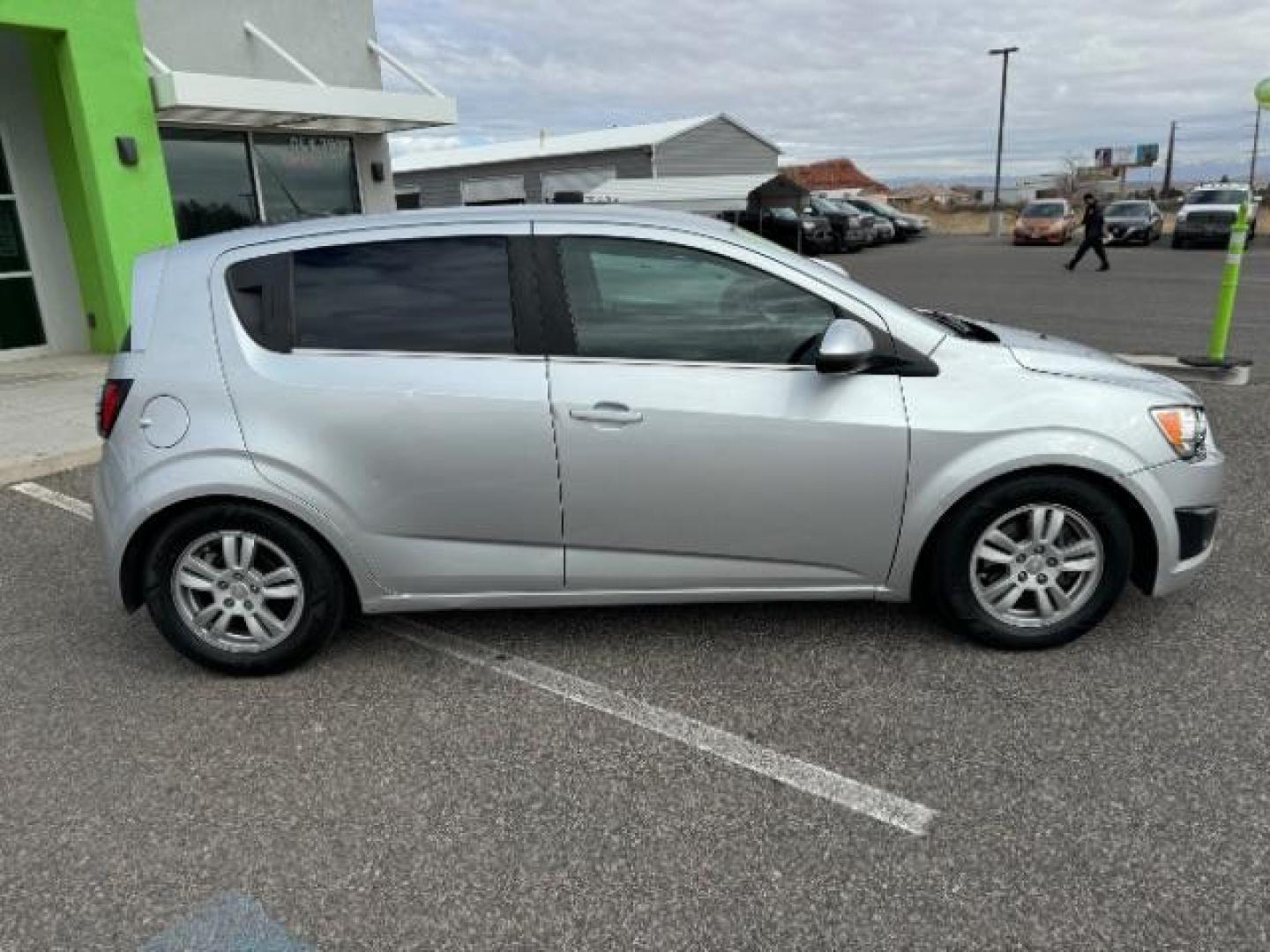 2014 Silver Ice Metallic /Dark Pewter/Dark Titanium Chevrolet Sonic LT Auto 5-Door (1G1JC6SH0E4) with an 1.8L L4 DOHC 24V engine, 6-Speed Automatic transmission, located at 1865 East Red Hills Pkwy, St. George, 84770, (435) 628-0023, 37.120850, -113.543640 - Photo#11