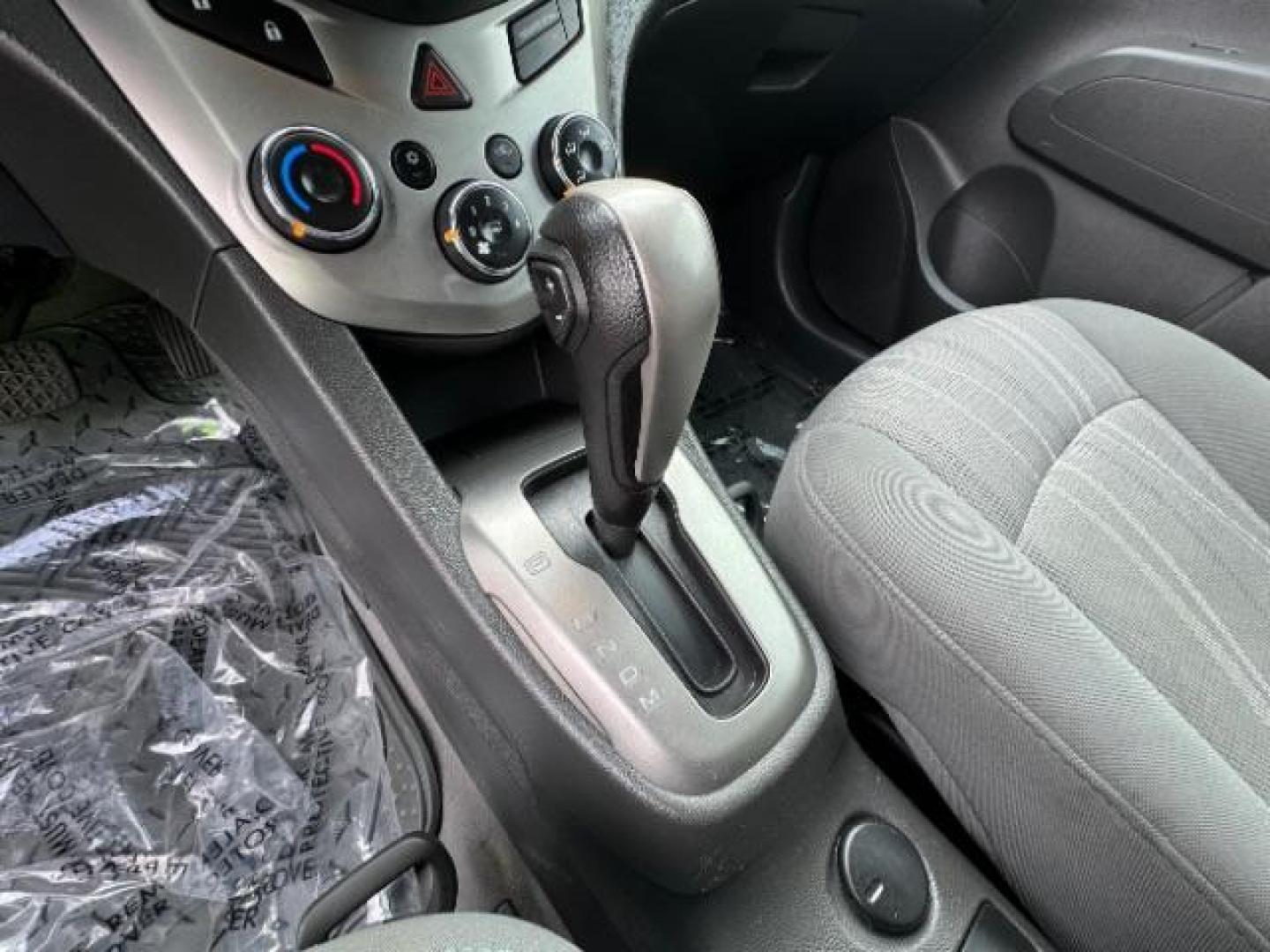 2014 Silver Ice Metallic /Dark Pewter/Dark Titanium Chevrolet Sonic LT Auto 5-Door (1G1JC6SH0E4) with an 1.8L L4 DOHC 24V engine, 6-Speed Automatic transmission, located at 1865 East Red Hills Pkwy, St. George, 84770, (435) 628-0023, 37.120850, -113.543640 - Photo#25