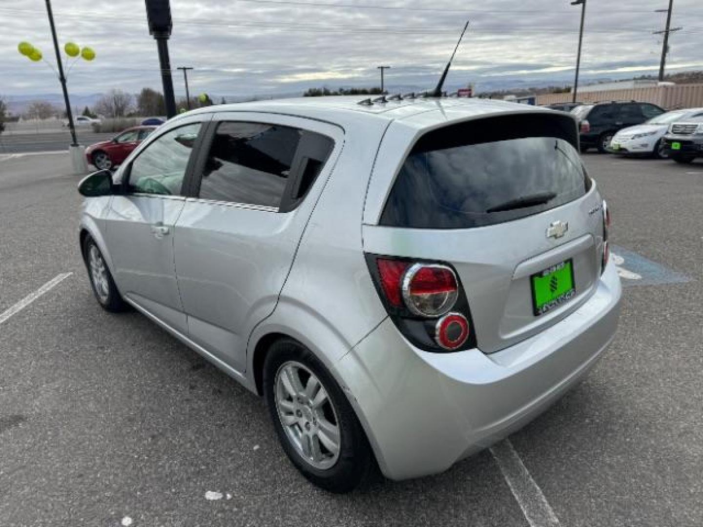 2014 Silver Ice Metallic /Dark Pewter/Dark Titanium Chevrolet Sonic LT Auto 5-Door (1G1JC6SH0E4) with an 1.8L L4 DOHC 24V engine, 6-Speed Automatic transmission, located at 1865 East Red Hills Pkwy, St. George, 84770, (435) 628-0023, 37.120850, -113.543640 - Photo#7