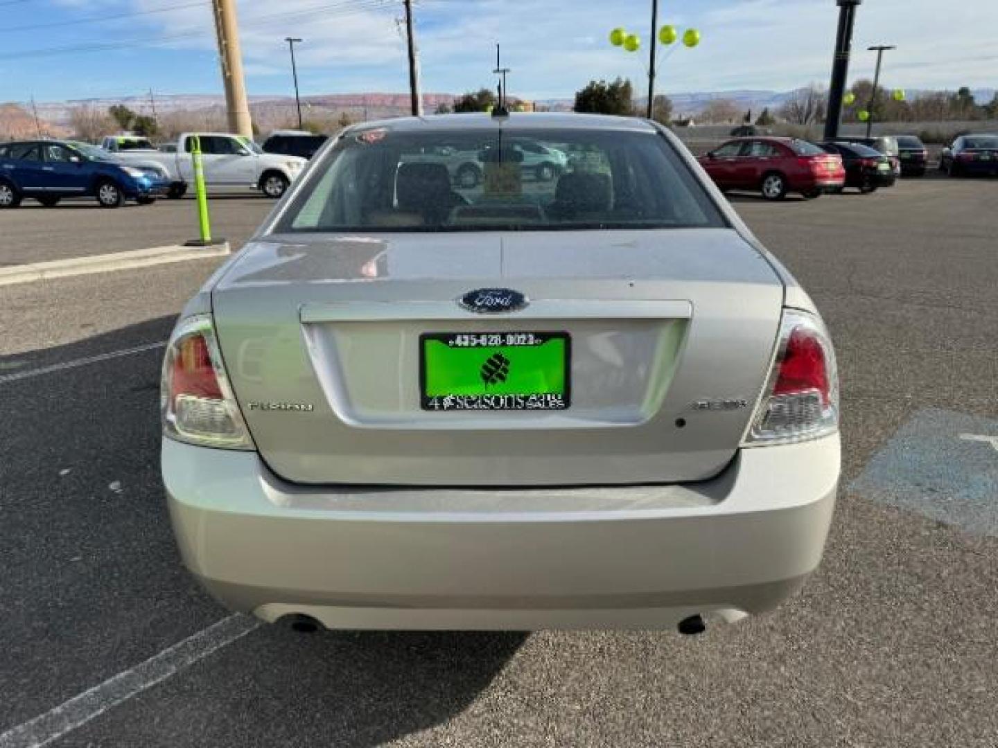 2007 Silver Birch Metallic /Charcoal Black Cloth Interior Ford Fusion V6 SE (3FAHP07197R) with an 3.0L V6 DOHC 24V engine, 5-Speed Automatic transmission, located at 1865 East Red Hills Pkwy, St. George, 84770, (435) 628-0023, 37.120850, -113.543640 - Photo#9